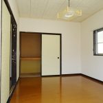南側洋室6帖の収納(内装)