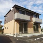 南向き日当たりの良い建物です。(外観)