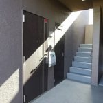 玄関ドア