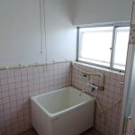 換気に最適な窓付きキッチン(風呂)