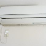 お部屋にはエアコンがついております。