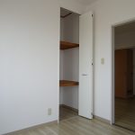 洋室4.5帖の収納(内装)