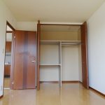 天井までのクローゼット