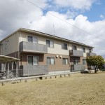 前面に遮蔽物が無く日当たり良好(外観)