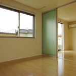 角部屋二面採光で明るい室内です(内装)