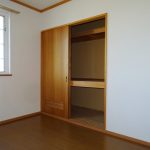 北側洋室6帖の収納(内装)