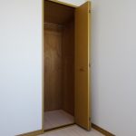 北側洋室6帖の収納(内装)