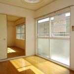 日当たり良好の洋室5.6帖(内装)
