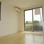 11.8帖角部屋の二面採光(内装)