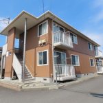 南向き日当たり良好の建物です。(外観)