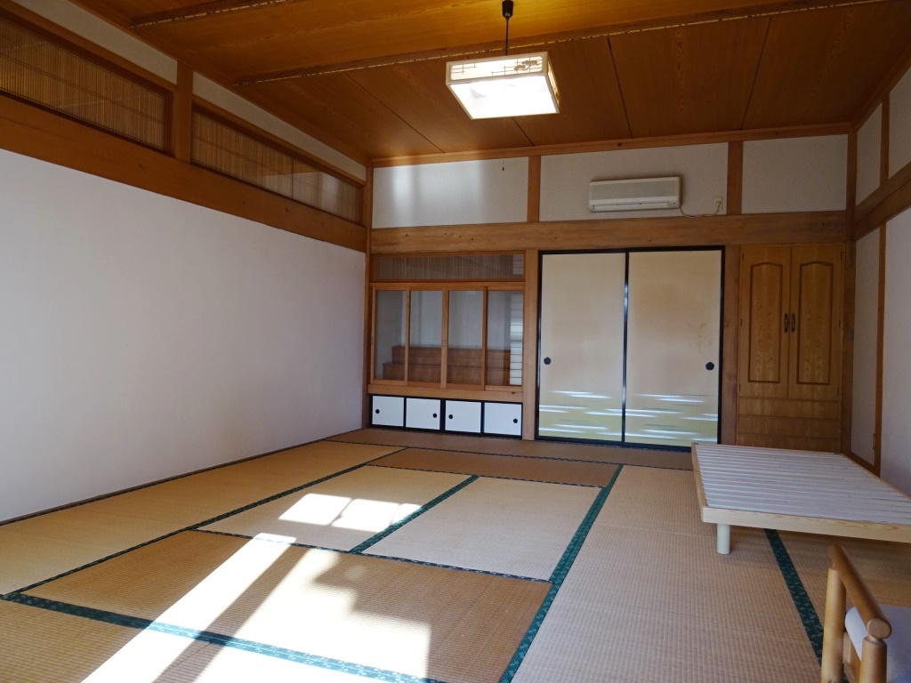 C号室　15帖 (内装)