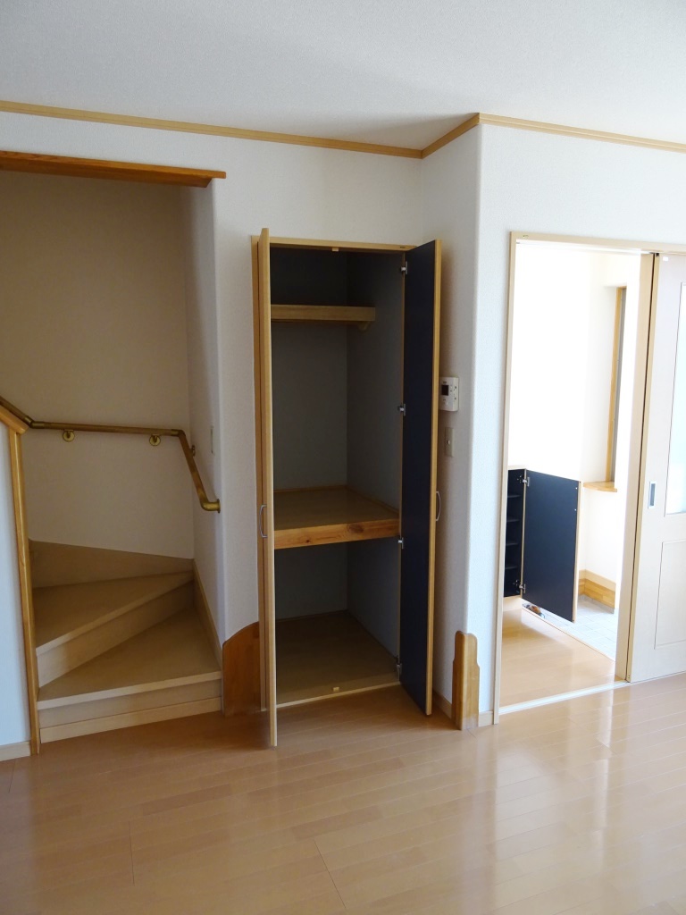 ＬＤＫの収納 (内装)