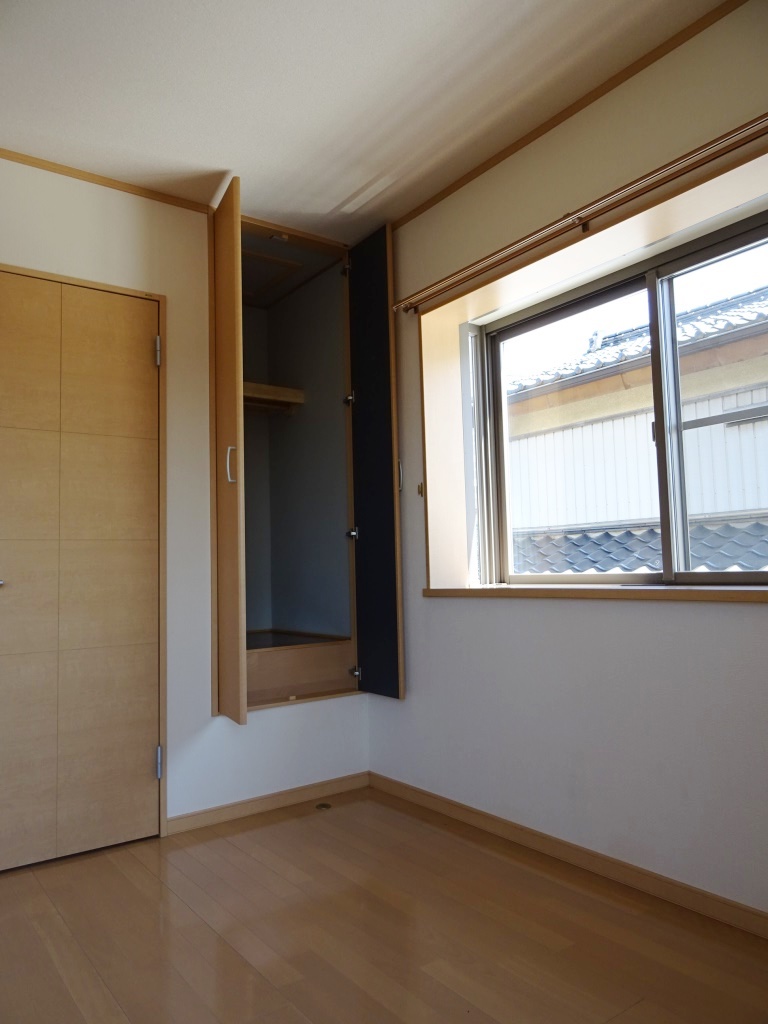 2階8.7帖洋室の収納