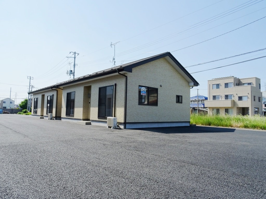 2014年築のきれいな外観。(外観)