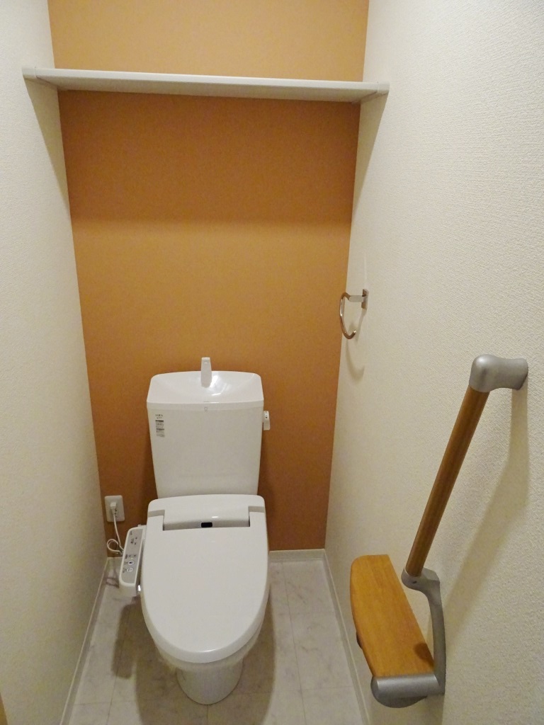 シャワー付きトイレ