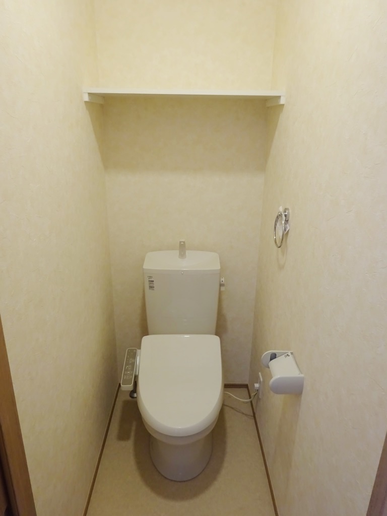 シャワー付きトイレ(写真はA102号）