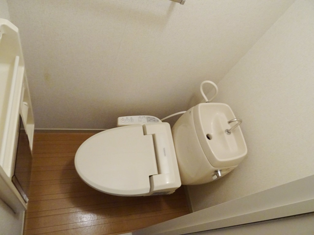 シャワー付きトイレ