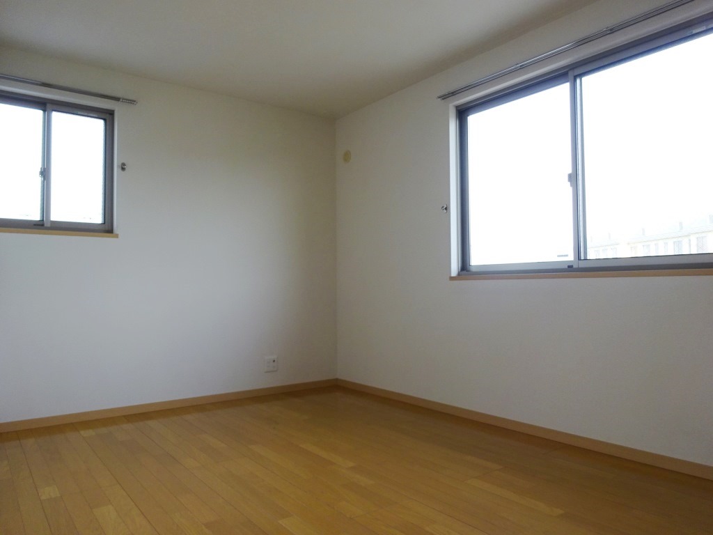 北側洋室6.7帖 (内装)