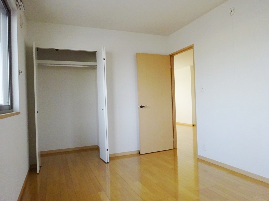 北側洋室6.7帖の収納