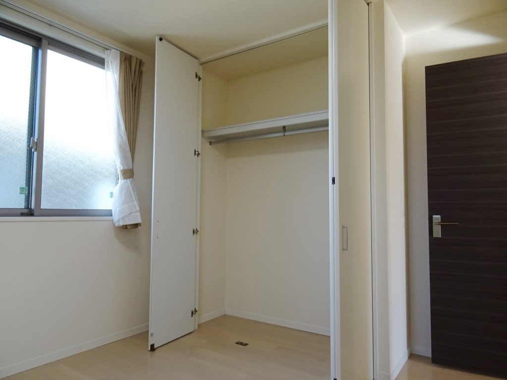 5.6帖の北側洋室の収納