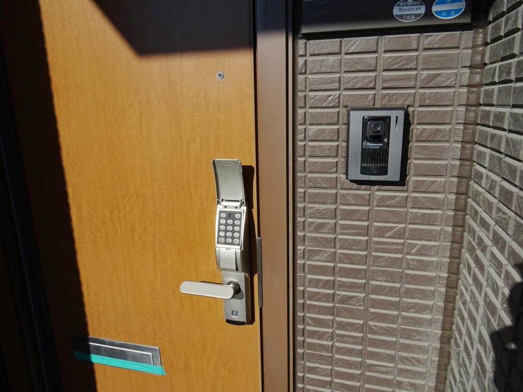 ＴＶモニターホン、カギ不要のバルコニー