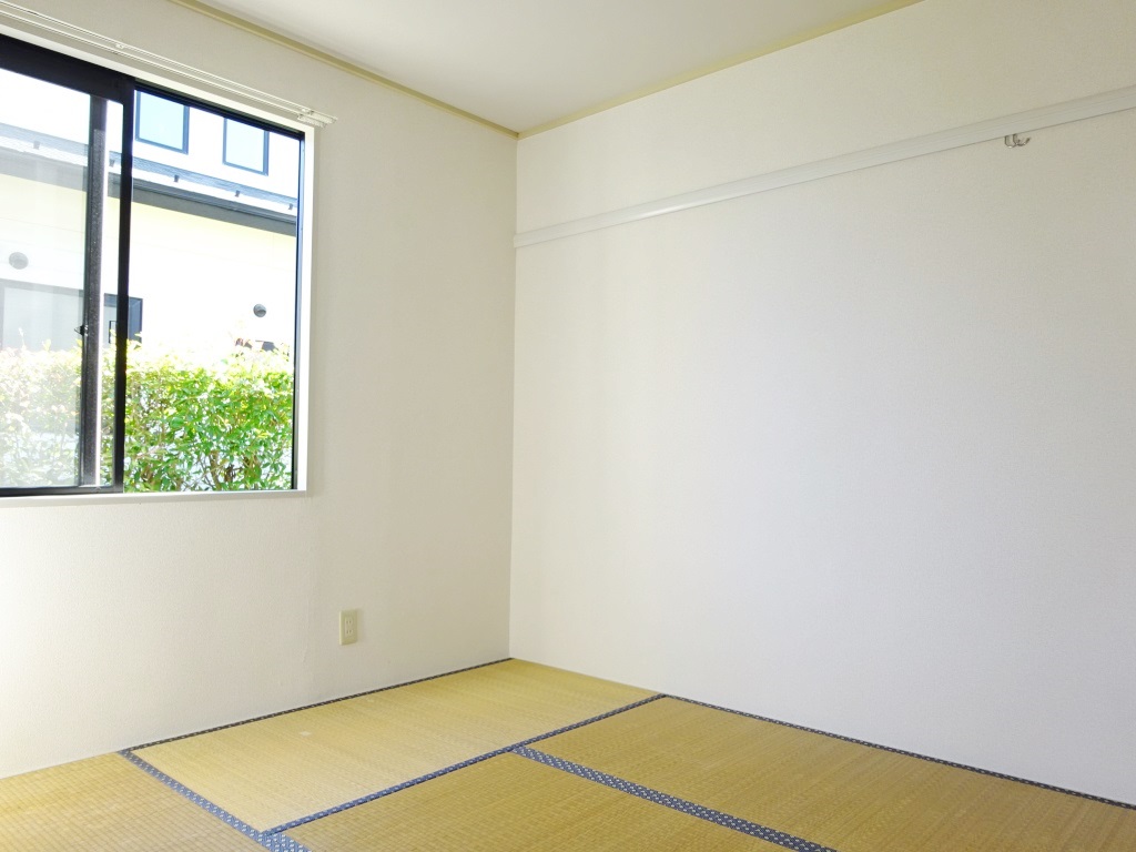 6帖和室収納 (内装)