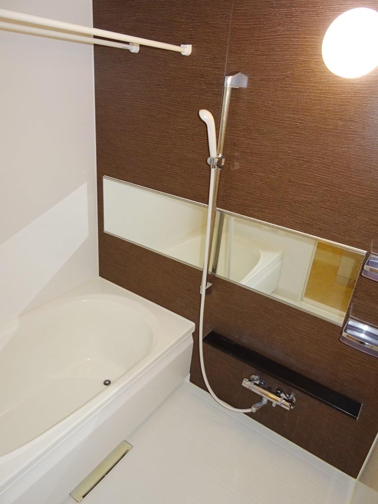 追い焚き、浴室乾燥、暖房付きバス (風呂)
