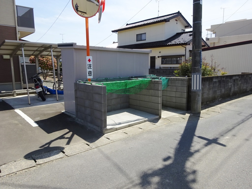 敷地内ゴミ捨て場