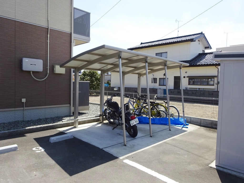 屋根付き駐輪場