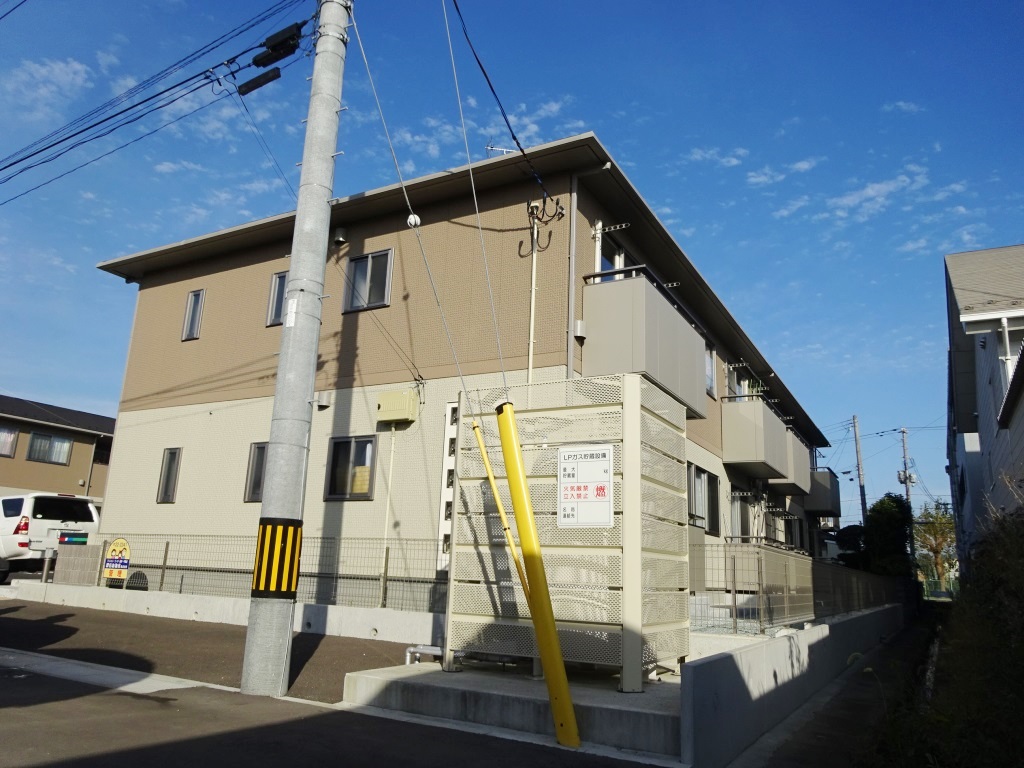 南向きで日当たり良好です。(外観)