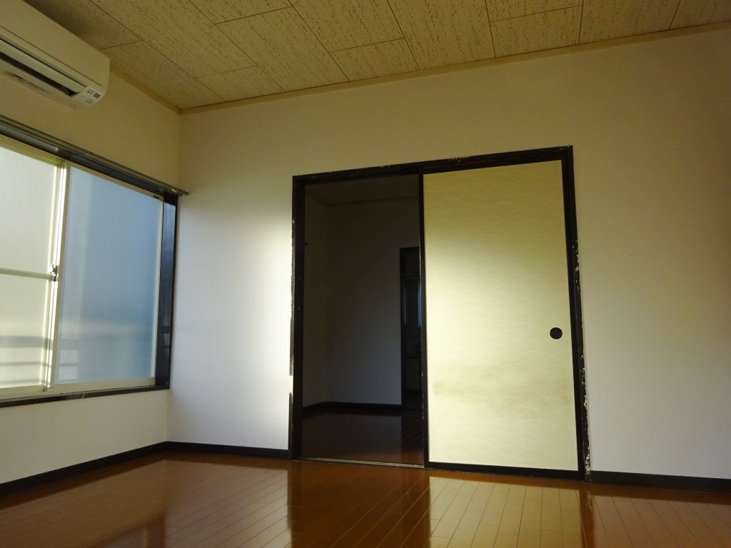 洋室の収納 (内装)