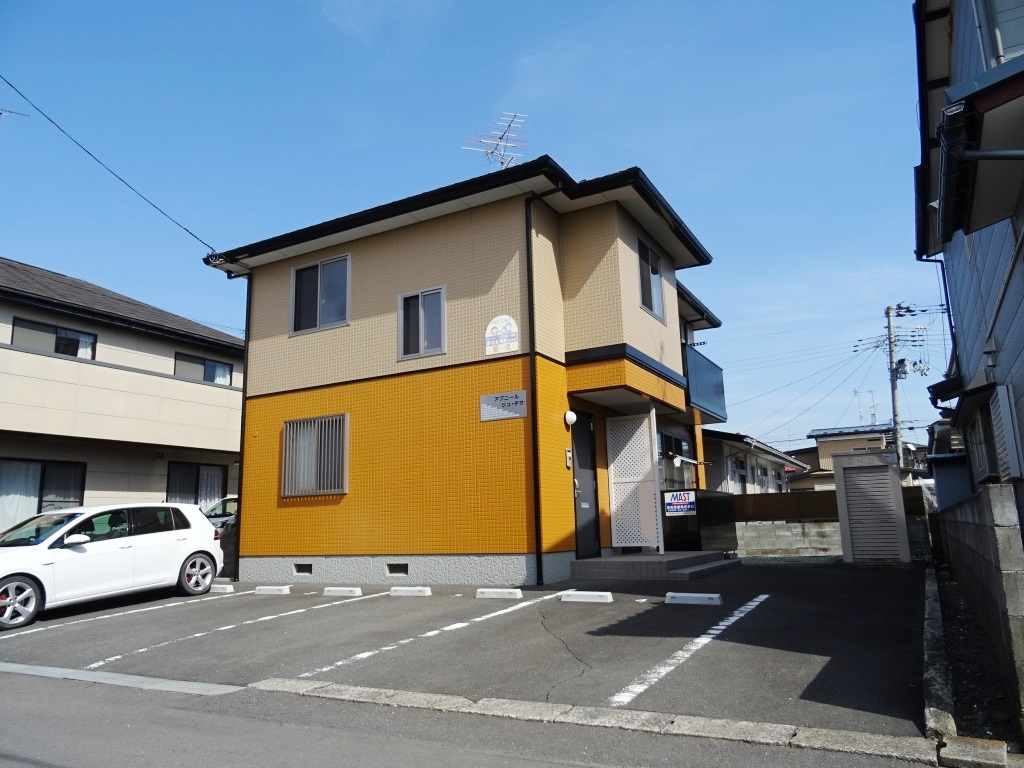 ２世帯のみのコンパクトなアパートです。 (外観)