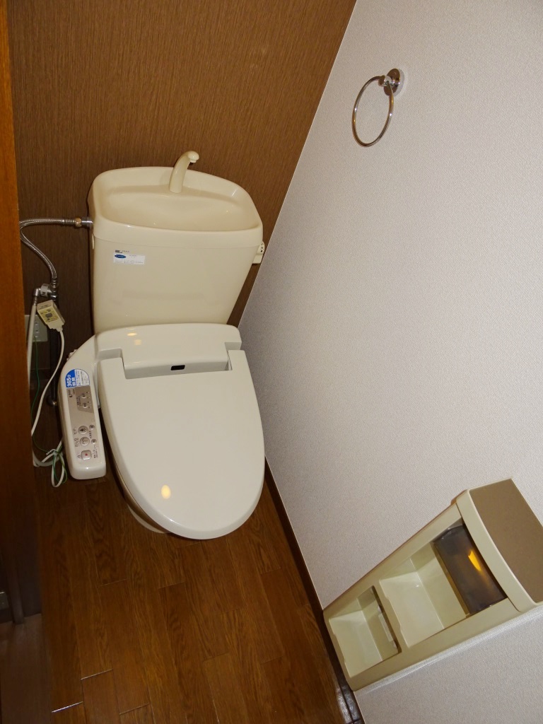 シャワー付きトイレ