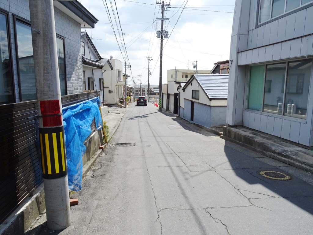 東側の公道