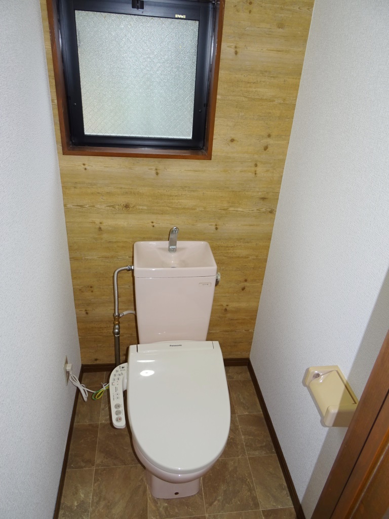 シャワー付きトイレ