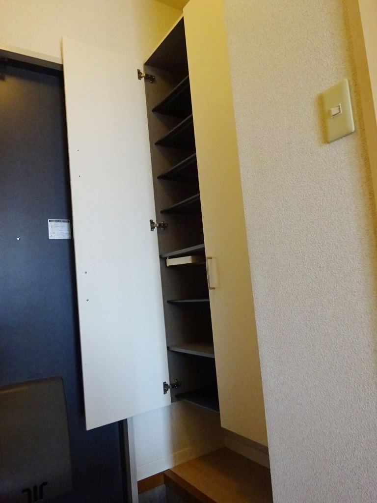 玄関のシューズボックス