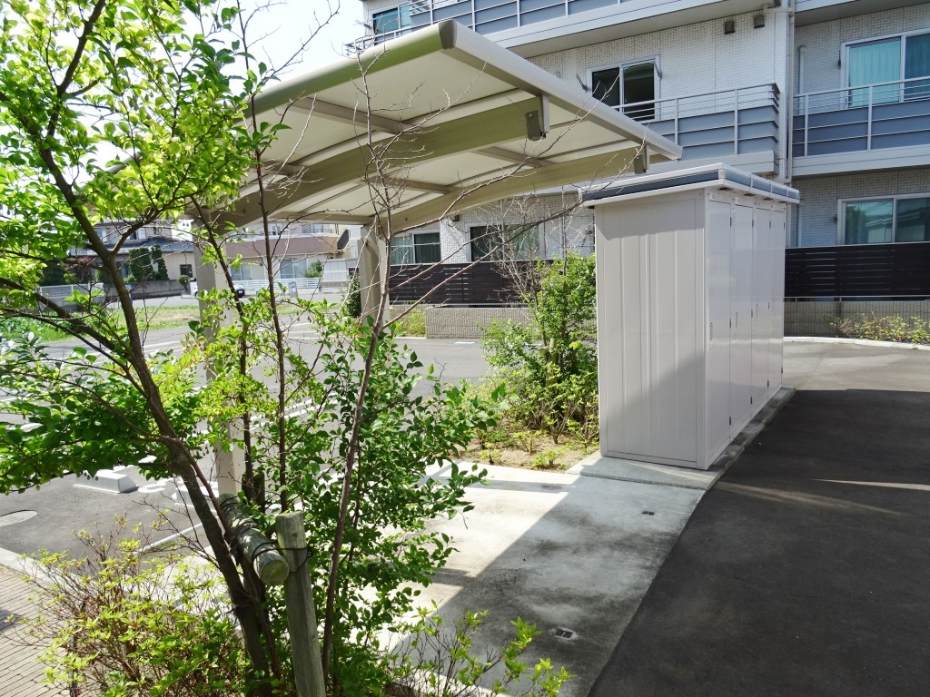 屋根付き駐輪場