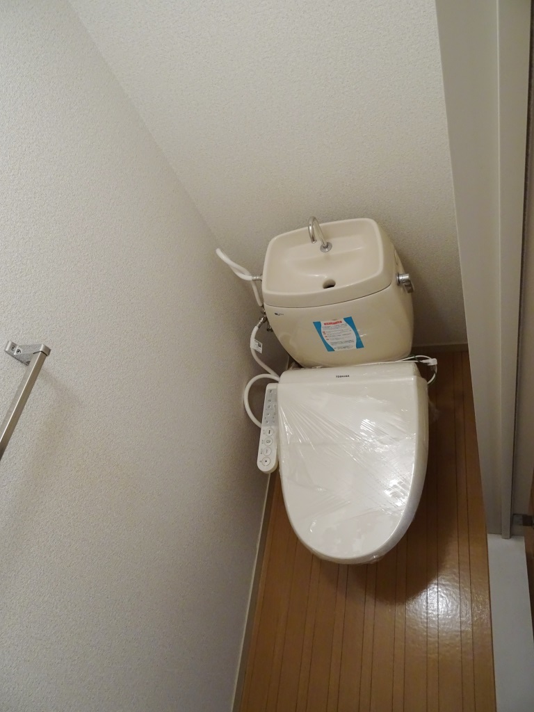 シャワー付きトイレ