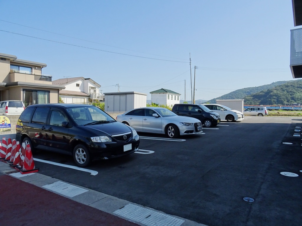 敷地内駐車場1台付き