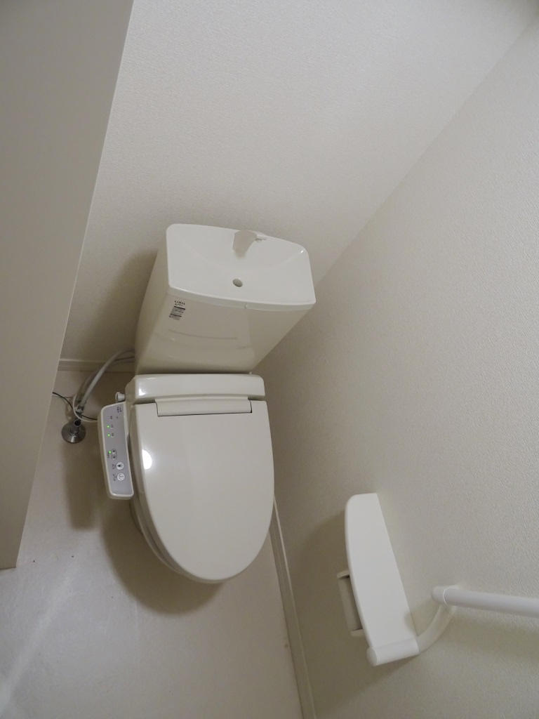 シャワー付きトイレ