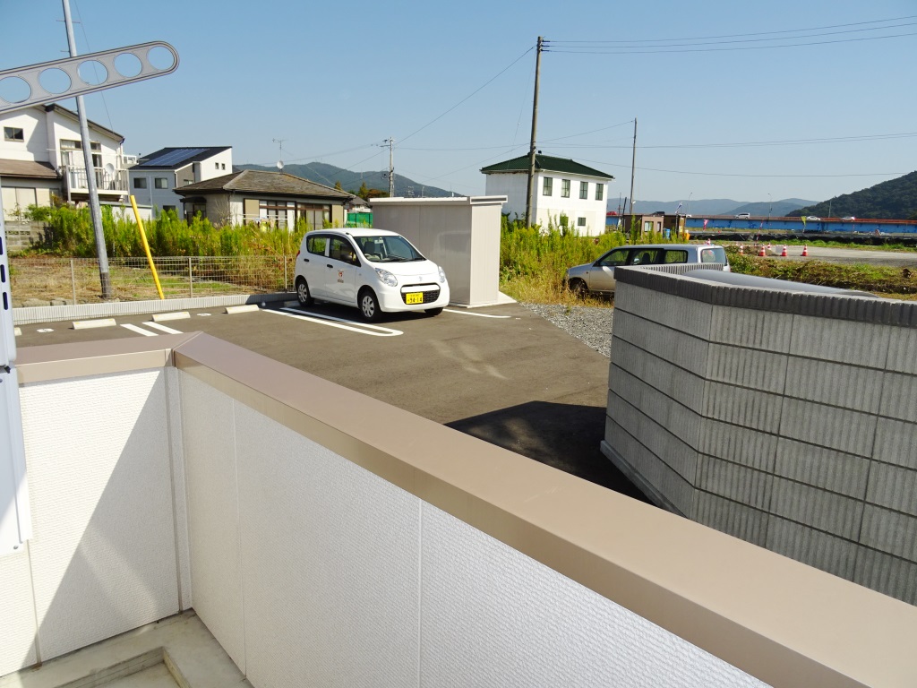 日当たりの良いバルコニー