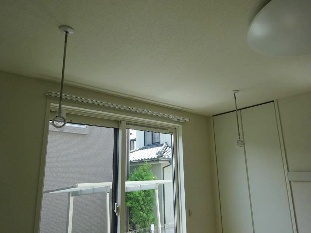 室内干しができる、ホスクリーン