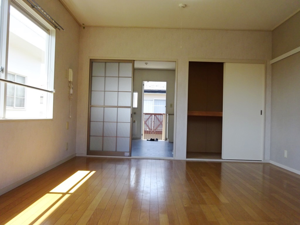 洋室9.2帖で広々してます。 (周辺)