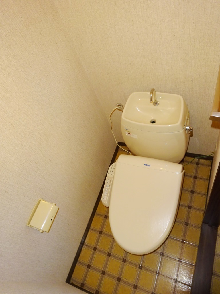 シャワー付きトイレ