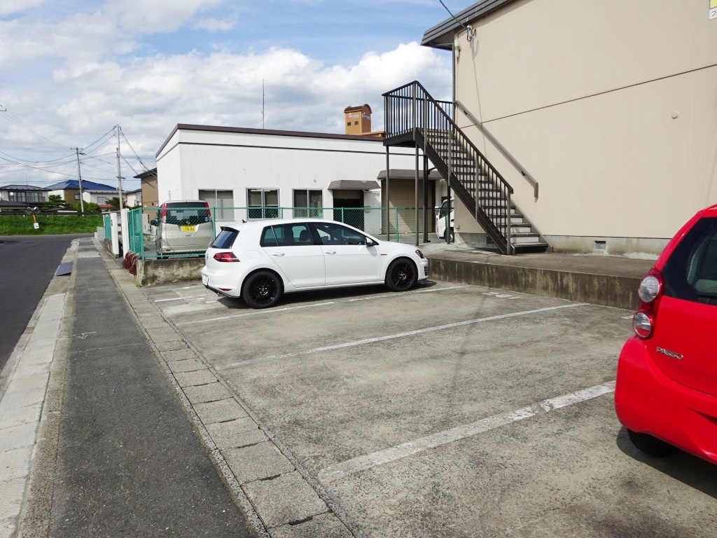 敷地内駐車場1台付き