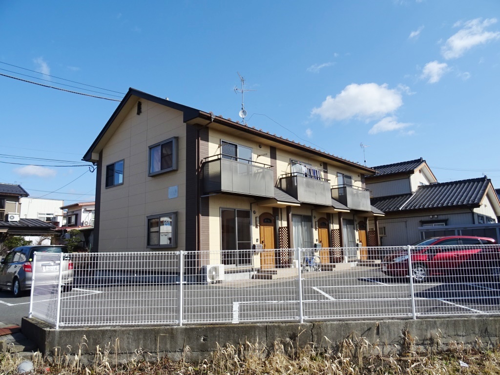 南向きで日当たり良好の外観です。(外観)