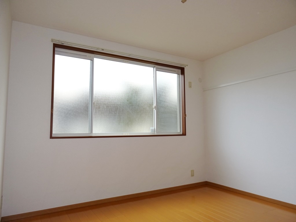 ワイドサッシの洋室7帖 (内装)