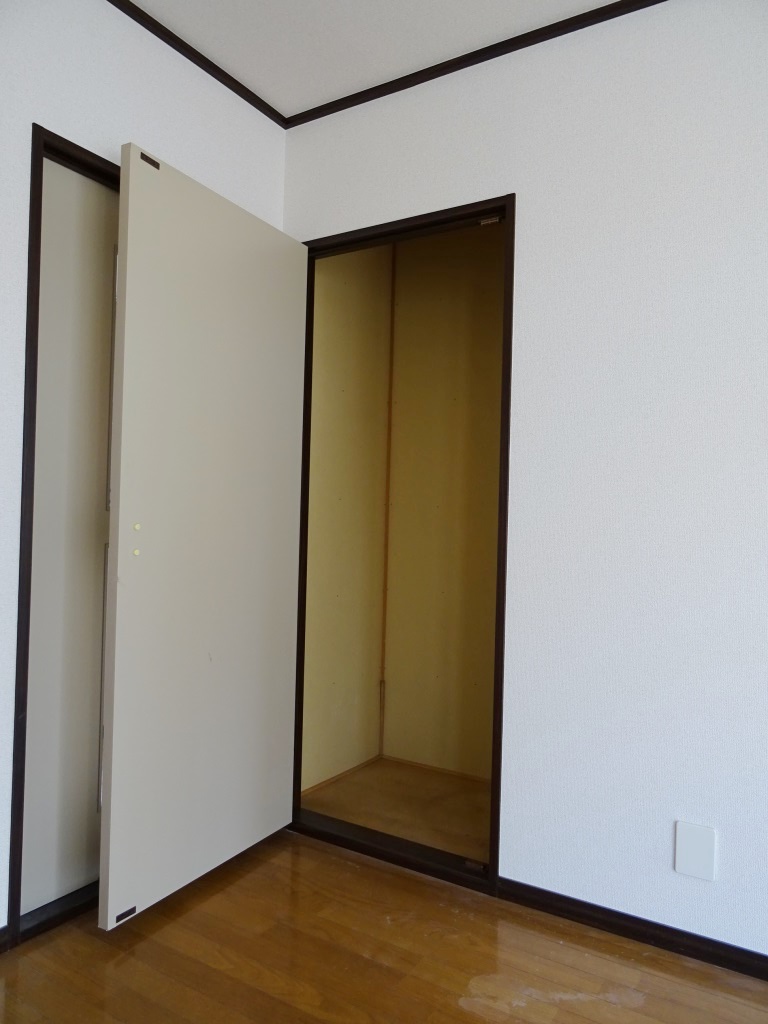ＬＤＫの収納棚