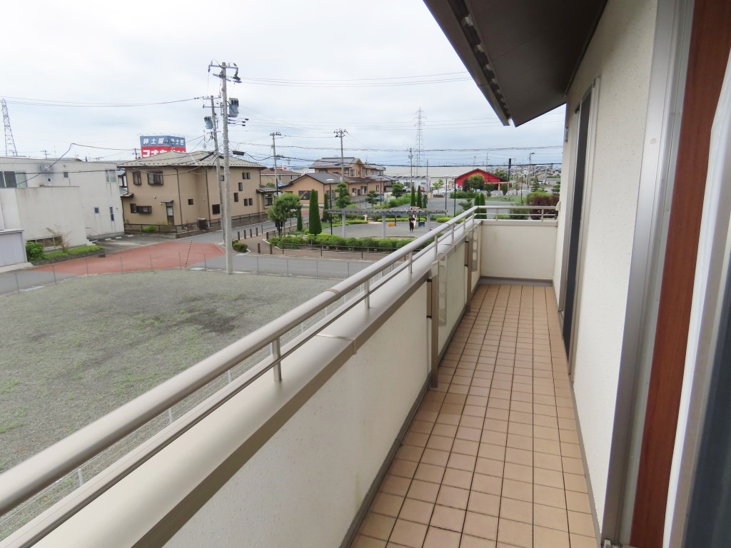 広いバルコニー