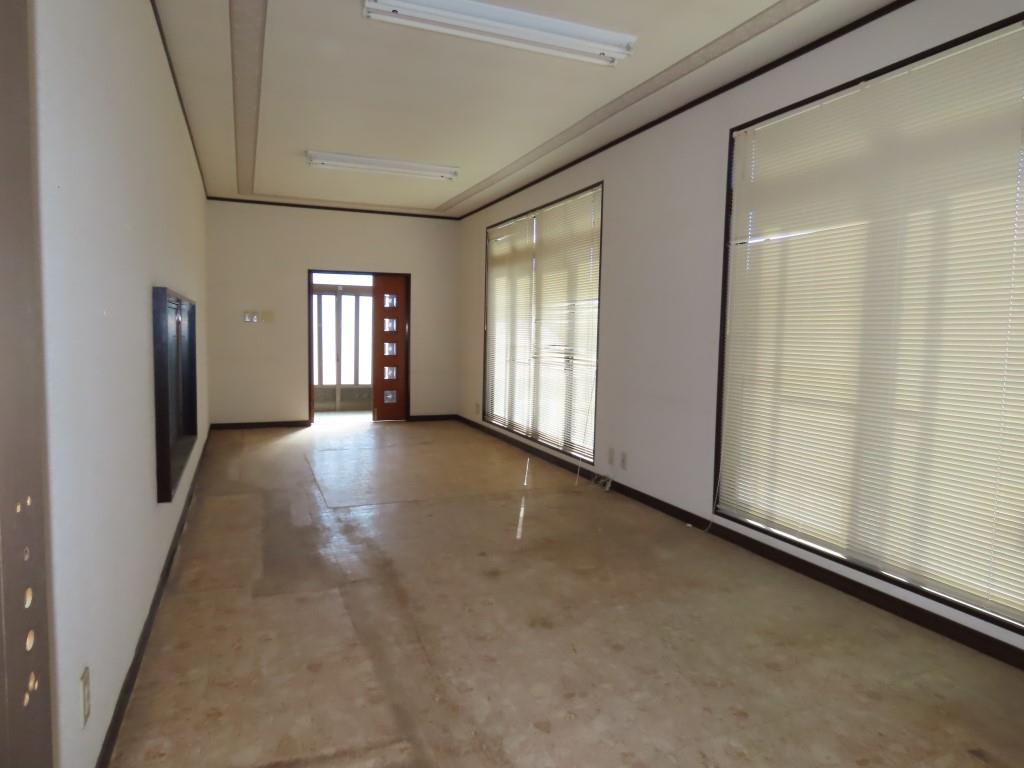 事務所部分 (内装)